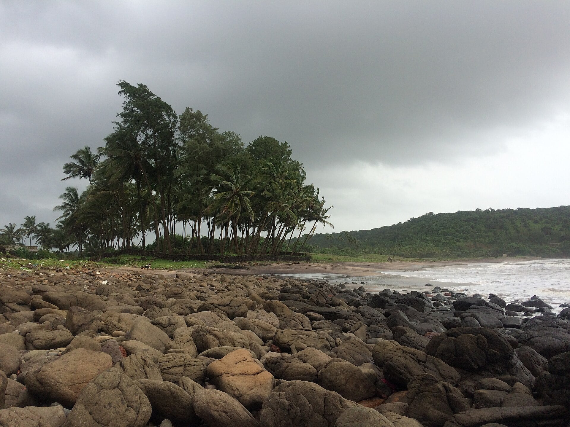Konkan coast > forts and seafood road trip